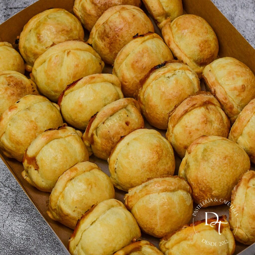 mini empanadas de carne o pollo duten