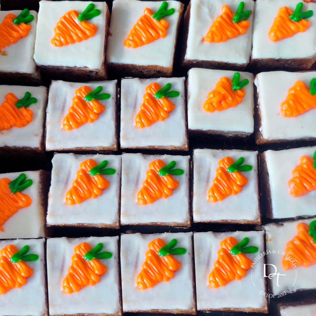 MINI CARROT CAKE