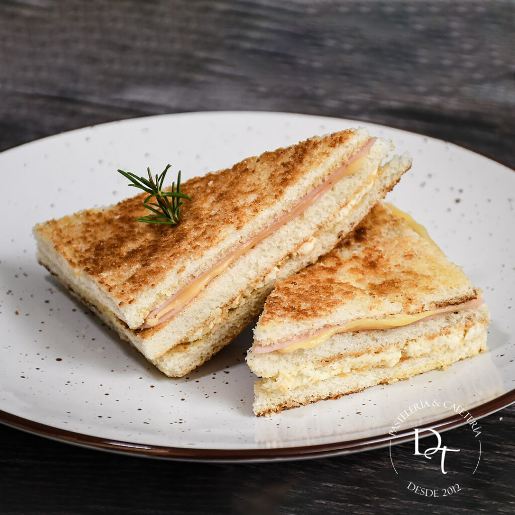 Sándwich Triple Mixto