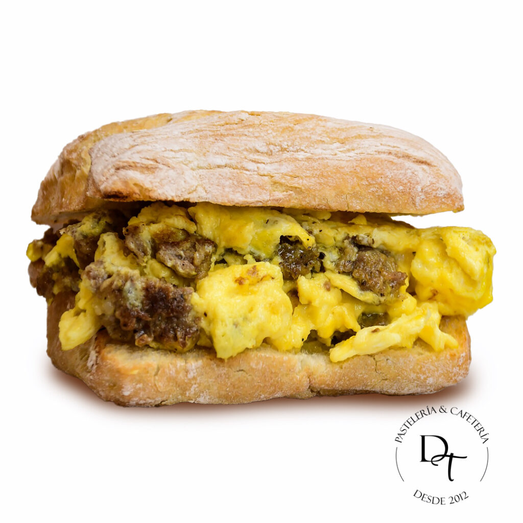 Sándwich de Salchicha Huachana
