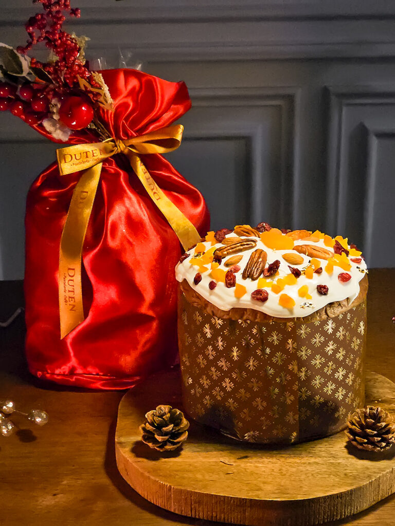 Postres navideños Duten Mini Torta de Frutos rojos, carrot cake y torta de chocolate 100% naturales y panetones artesanales