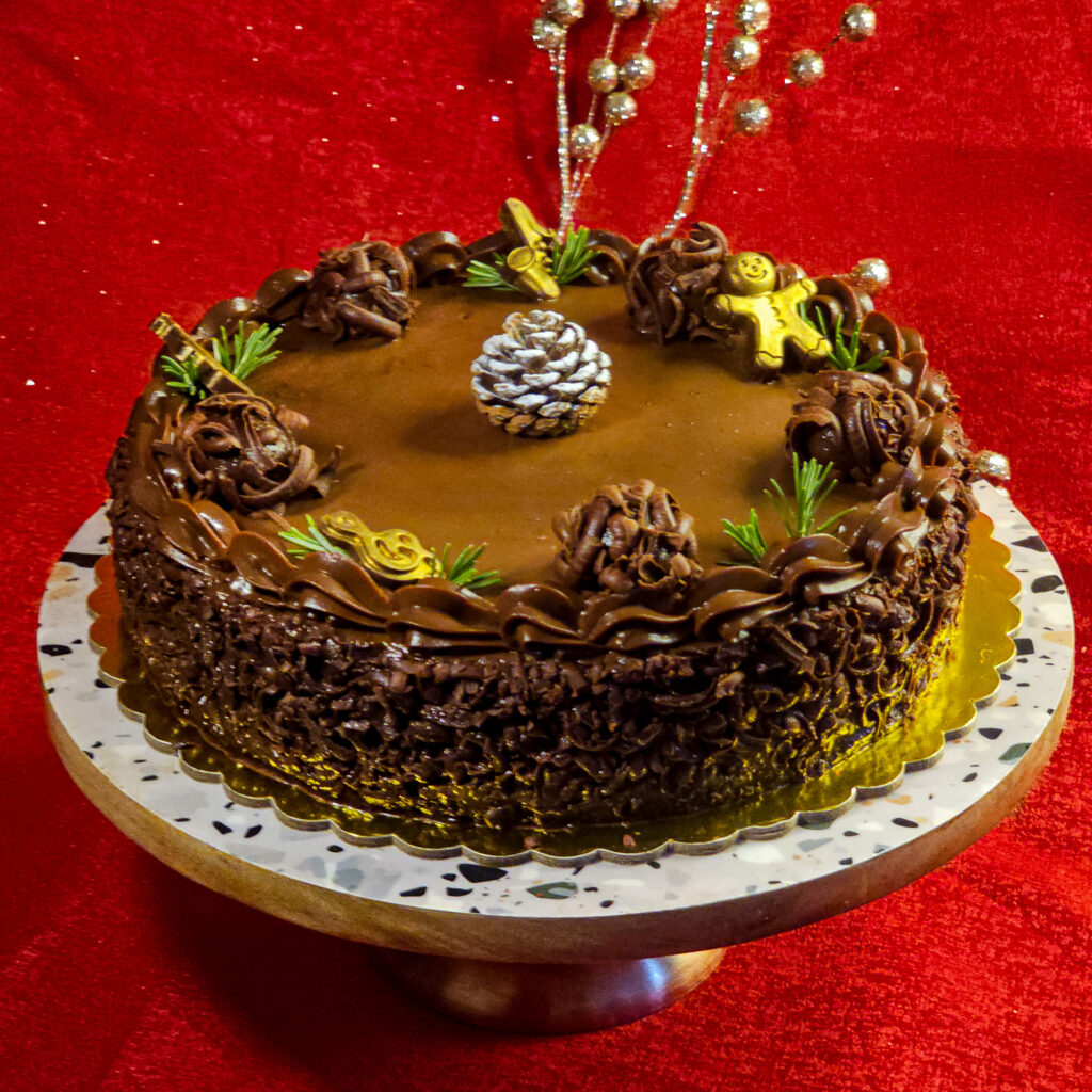 Postres navideños Duten Mini Torta de Frutos rojos, carrot cake y torta de chocolate 100% naturales y panetones artesanales