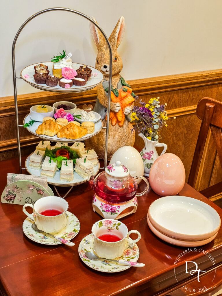 Duten, La Hora del Té,bocaditos, dulces, sandwiches, infusiones