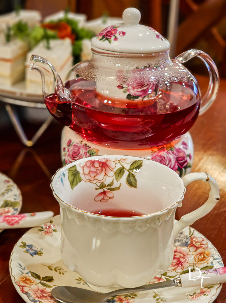 Duten, La Hora del Té,bocaditos, dulces, sandwiches, infusiones