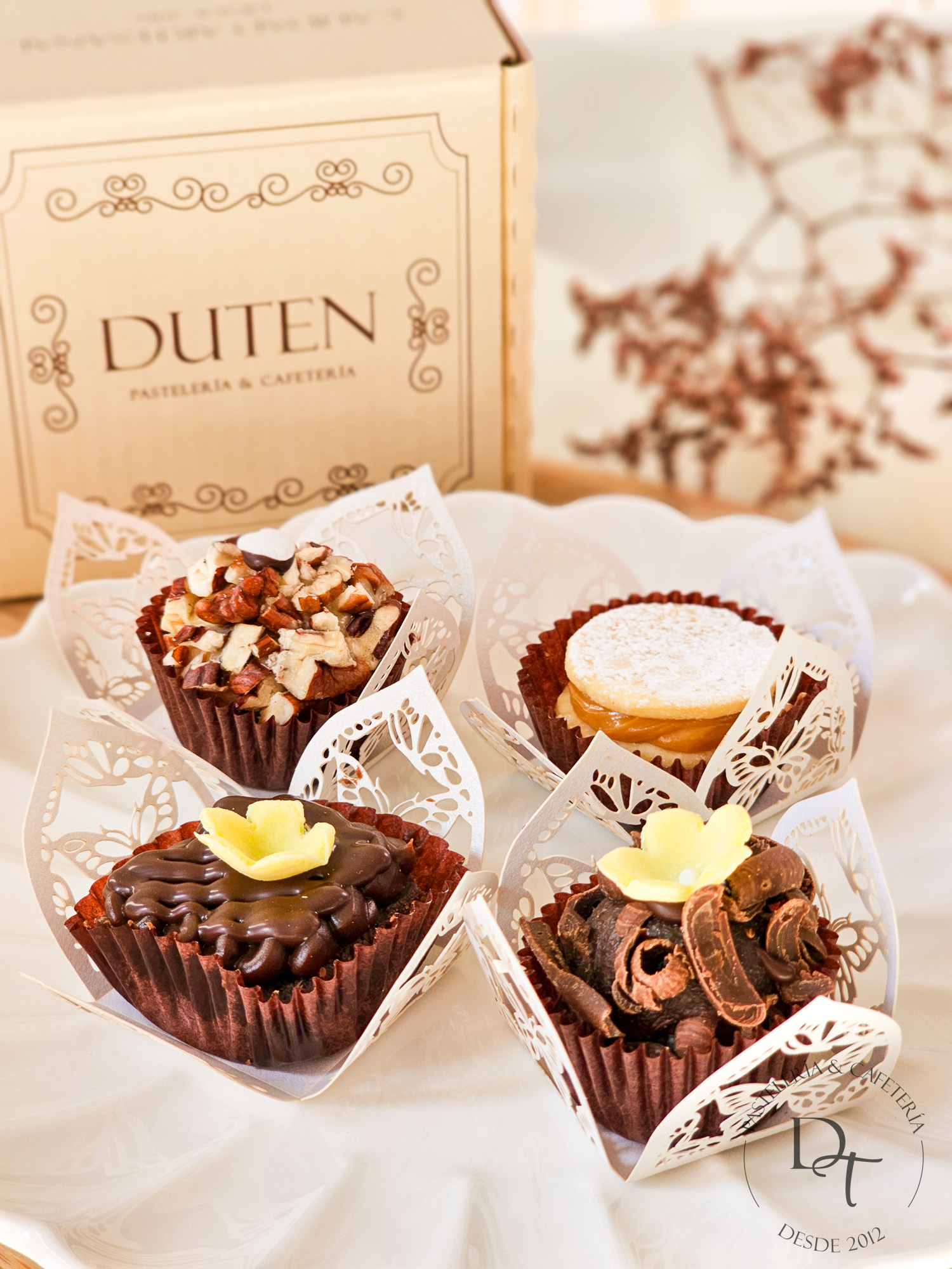 Pettit fours primavera